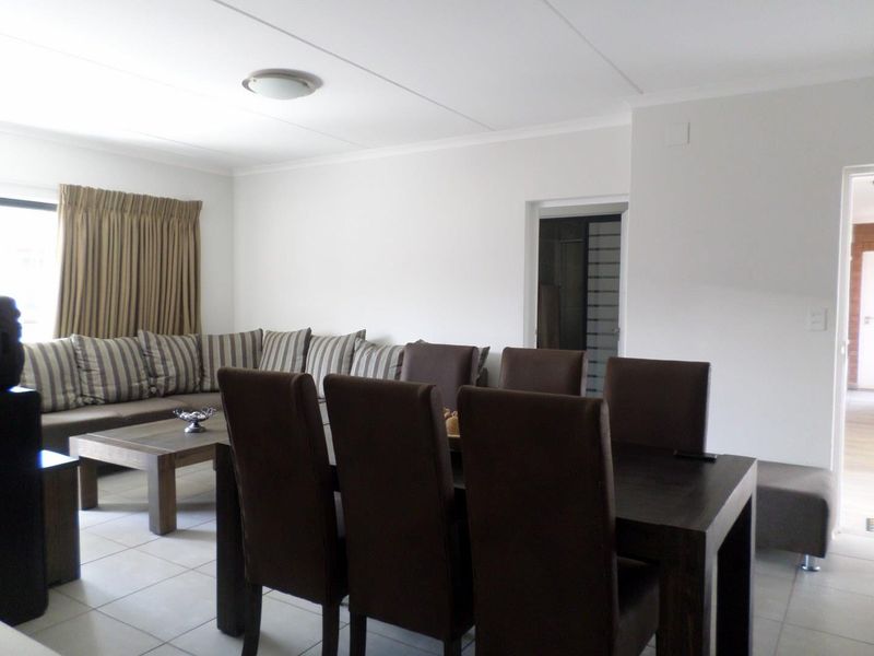 Sole Mandate ...Well priced Ballito Hill 3 bedroom Apartment for Sale - Photo 3