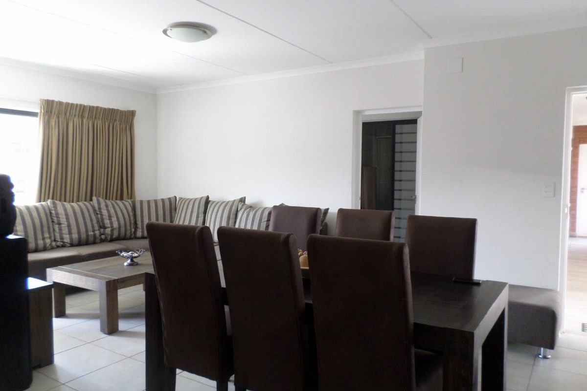 Sole Mandate ...Well priced Ballito Hill 3 bedroom Apartment for Sale - Photo 3