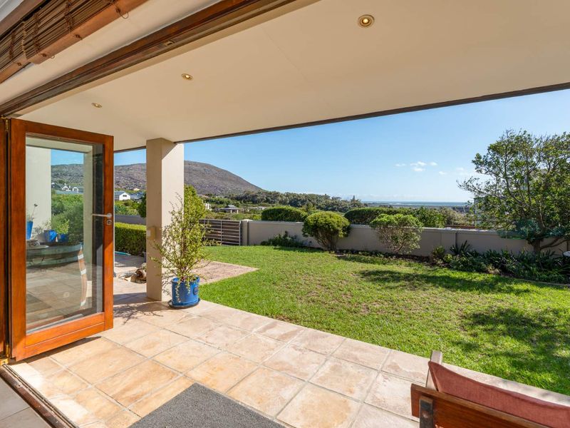 Estate living at its finest boasting stunning views and spacious living options for the extended family - Photo 6