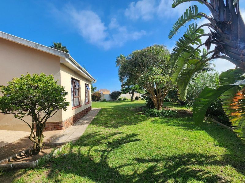 A home for the whole family to enjoy - Photo 2