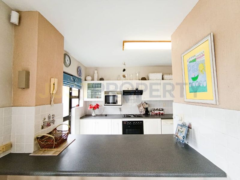 Central Apartment for Sale - Photo 7