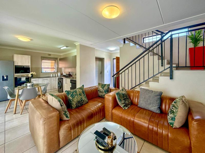 Modern 3-Bedroom Townhouse in Zambezi Manor Lifestyle Estate - Photo 6