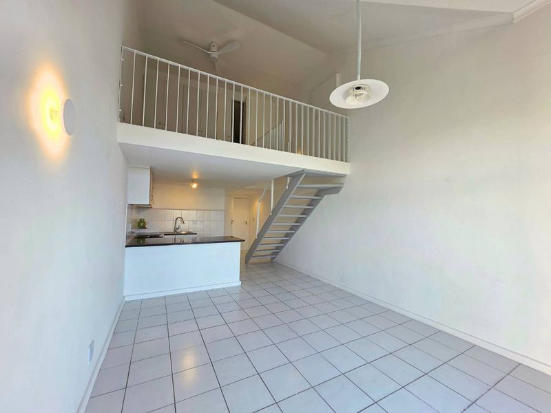 Stylish 1 Bedroom Loft Apartment - Photo 3
