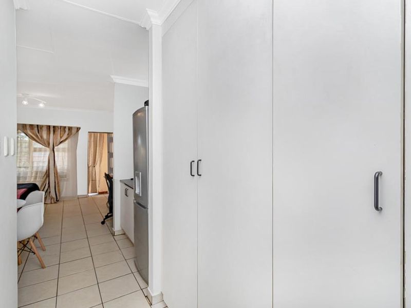 Bachelor Pad for sale in Windsor East - Photo 6