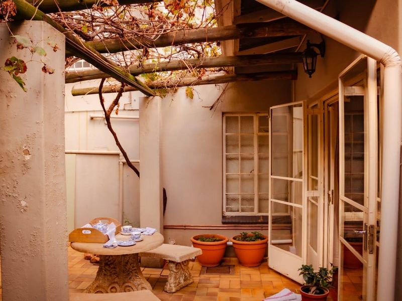 Space, Privacy and Comfort in Sought-After Rietondale - Photo 10
