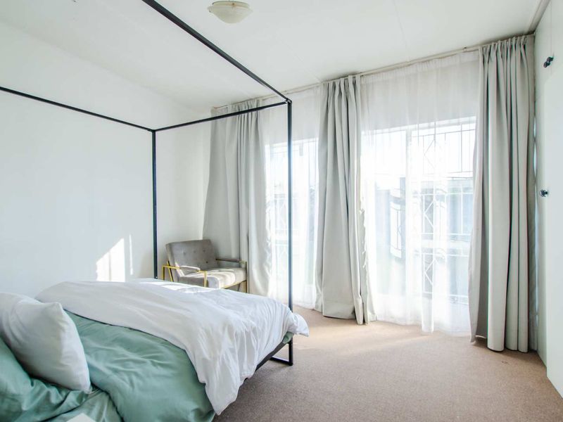Investment Opportunity / Ideal First Home in Windsor East! - Photo 9