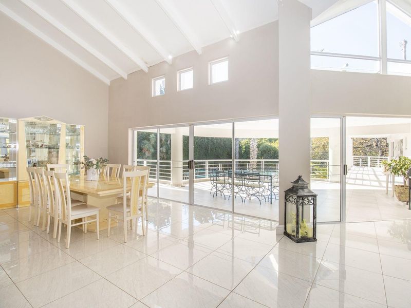 A winner with space and style – the size will surprise. - Photo 5