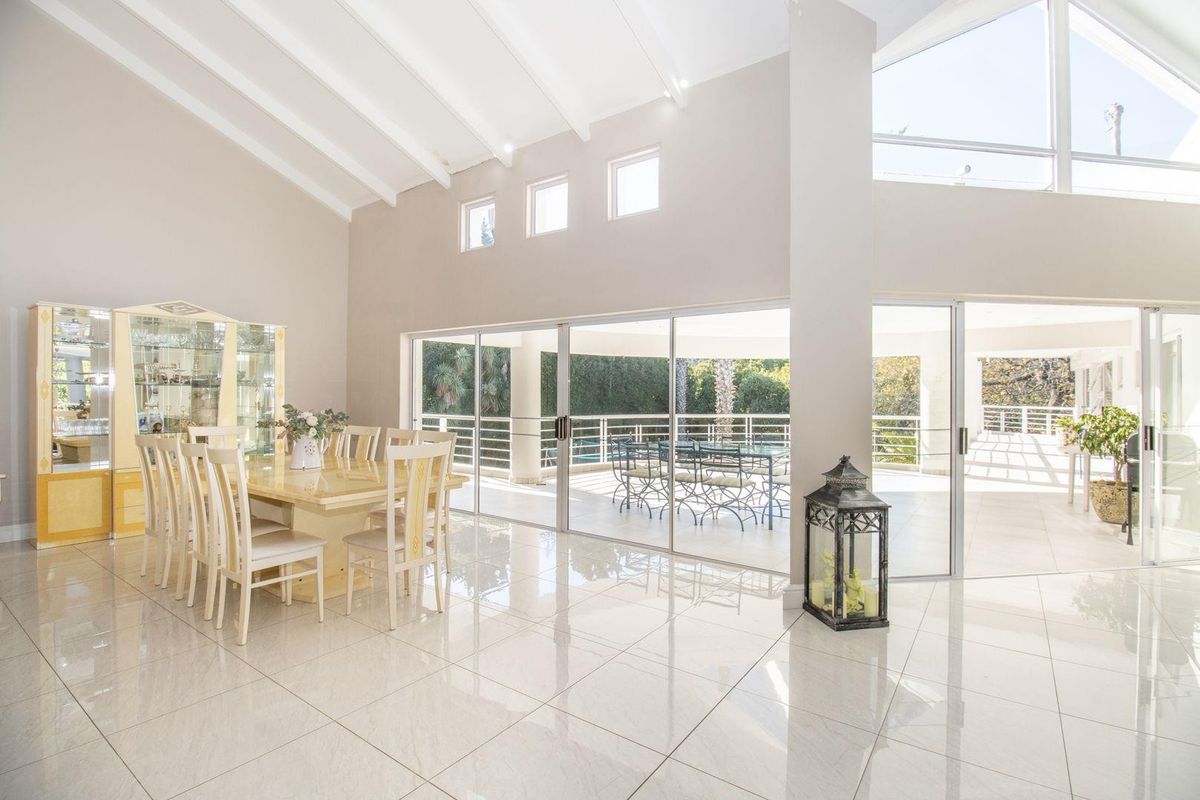 A winner with space and style – the size will surprise. - Photo 5