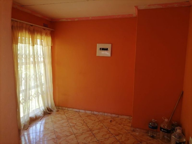 Ready for moving in - Photo 9