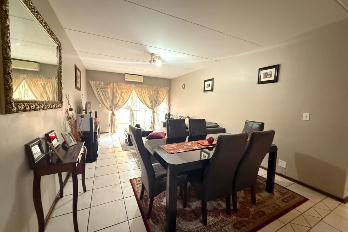 Discover Urban Convenience & Suburban Peace Here! - Photo 3