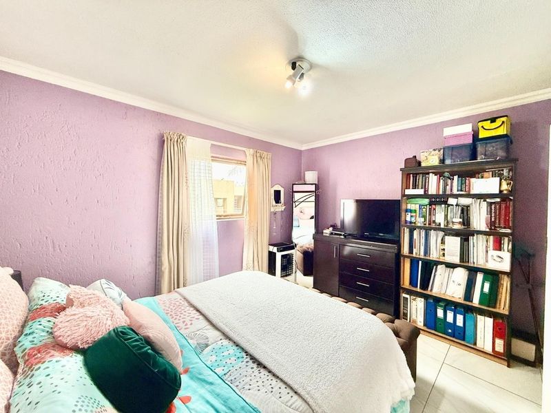 Townhouse For Sale in New Market, Alberton - Photo 8