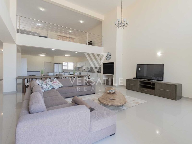 Beachfront House for Sale - Photo 6