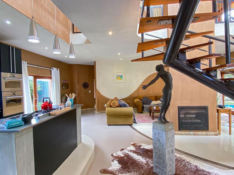 Architectural Masterpiece, 5 Bedrooms, Private Rooftop Garden - Photo 8