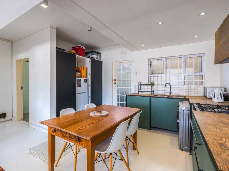 CHARMING 70m2  ONE BEDROOM  with an EXCLUSIVE USE GARDEN APARTMENT OF 52m2 - Photo 9