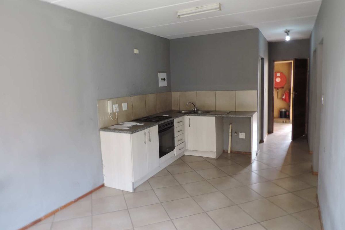 2 Bedroomed ground floor townhouse in Albertsdal - Photo 3