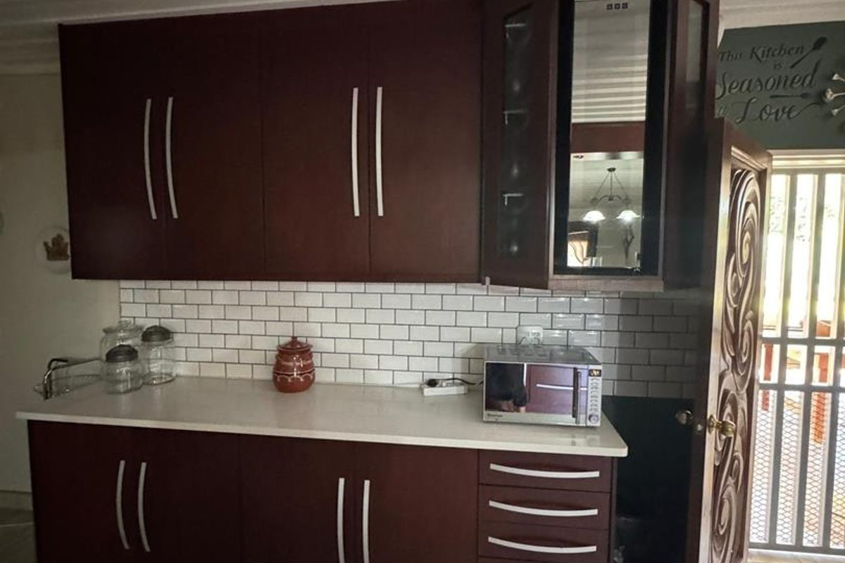 OUTJO BEAUTIFUL FAMILY HOUSE FOR SALE - Photo 2