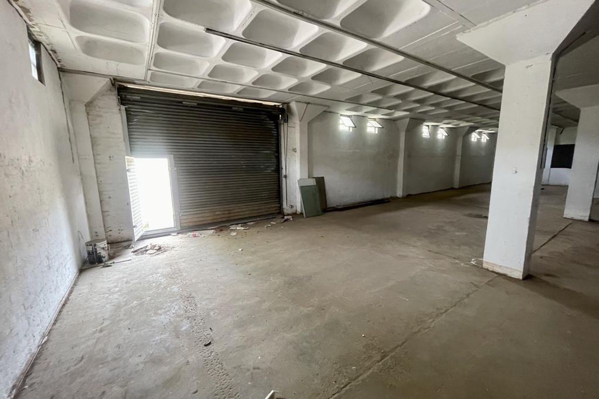 Hendra - 710m2 Commercial / Industrial Warehouse for Rent - Photo 3