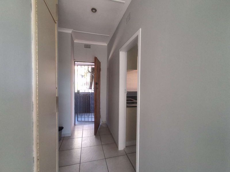 Charming 1-bedroom apartment in Windsor West - Photo 6