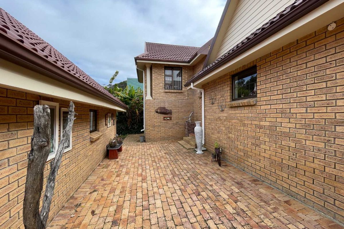 Green Lawns, Spacious Living & Golf Estate Lifestyle in Groot Brakrivier - Photo 5