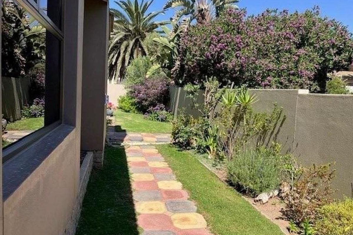 Delightful 3-Bedroom House in Vogelstrand - Photo 4