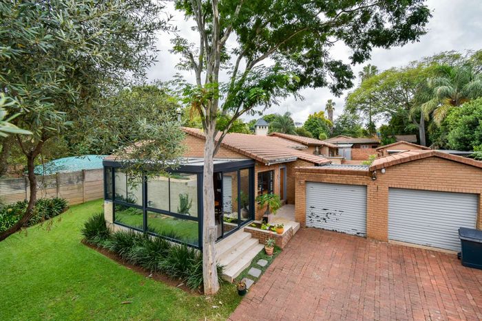 Property #2486171, House For Sale in Garsfontein