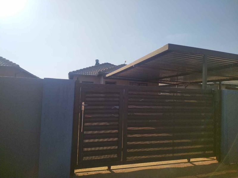 3 bedrooms house for sale in Soshanguve VV - Photo 5