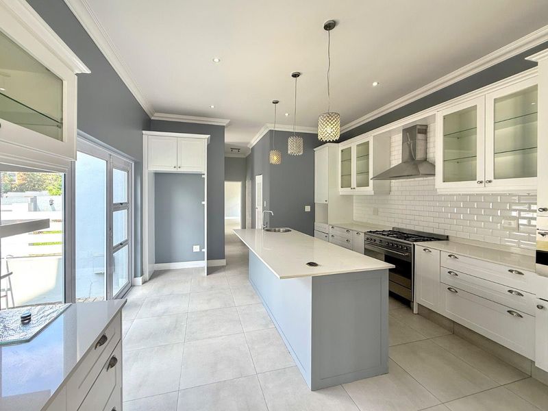 Spacious Family Home In Top Location - Photo 10