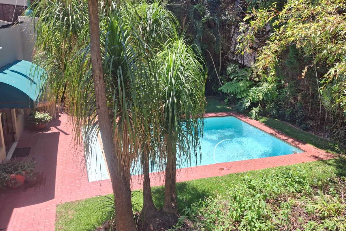 A CHARMING ONE BEDROOM APARTMENT - Photo 2