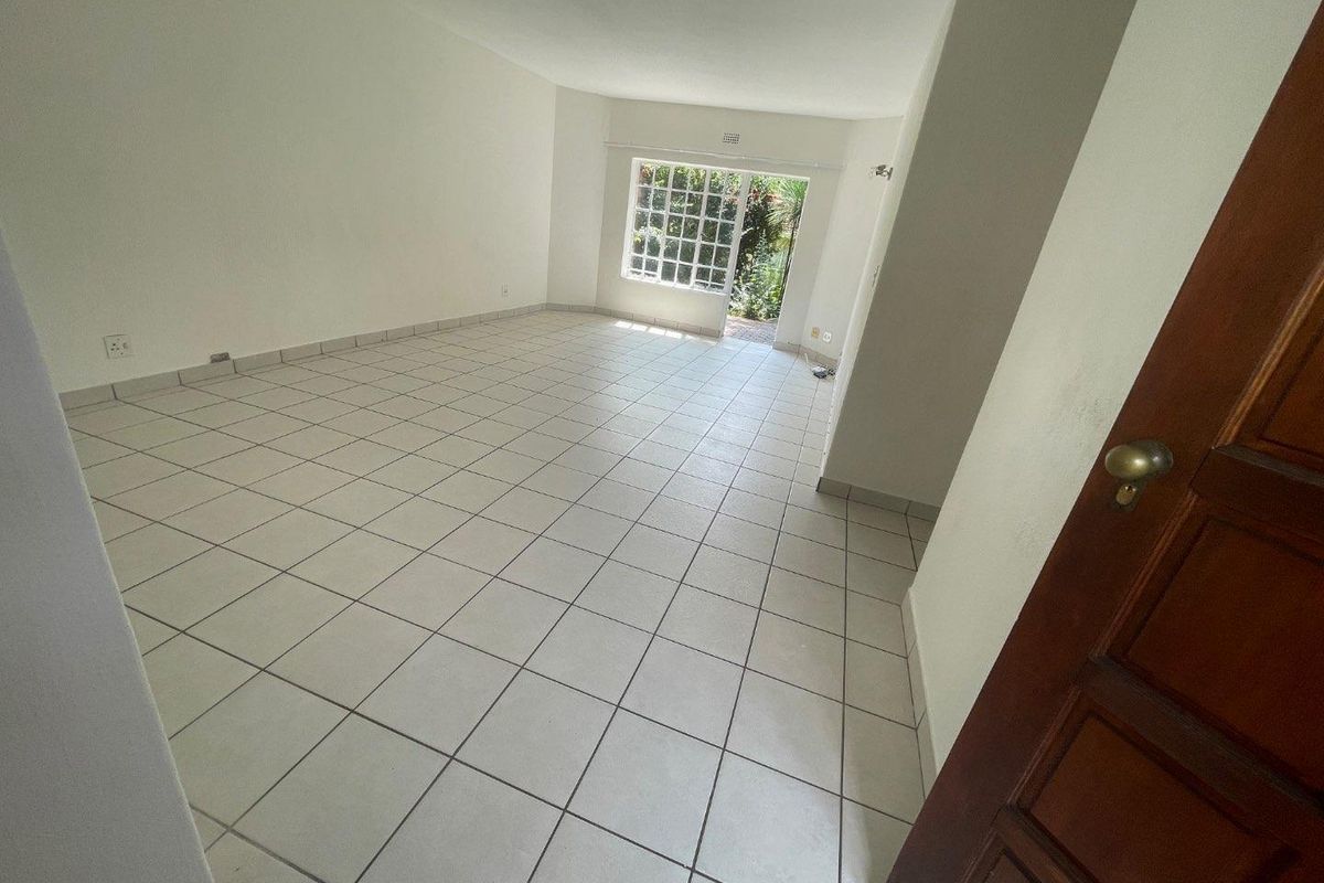 UNFURNISHED 2 BEDROOMS GROUND FLOOR - Photo 3