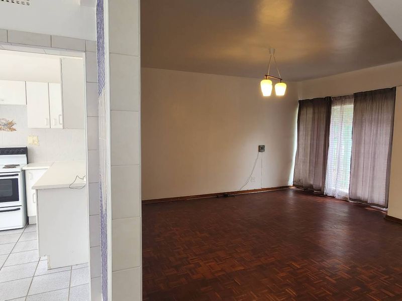 Neat 3 bedroom townhouse with garden - Benoni Central - Not pet friendly - Photo 7