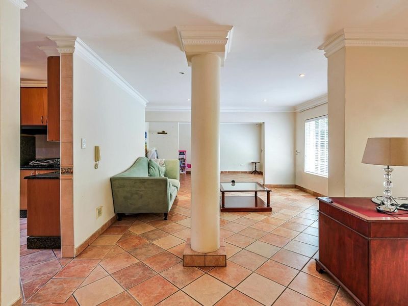 Timeless Elegance & Modern Luxury in an Exclusive Radcliffe Heights Enclave - Photo 9