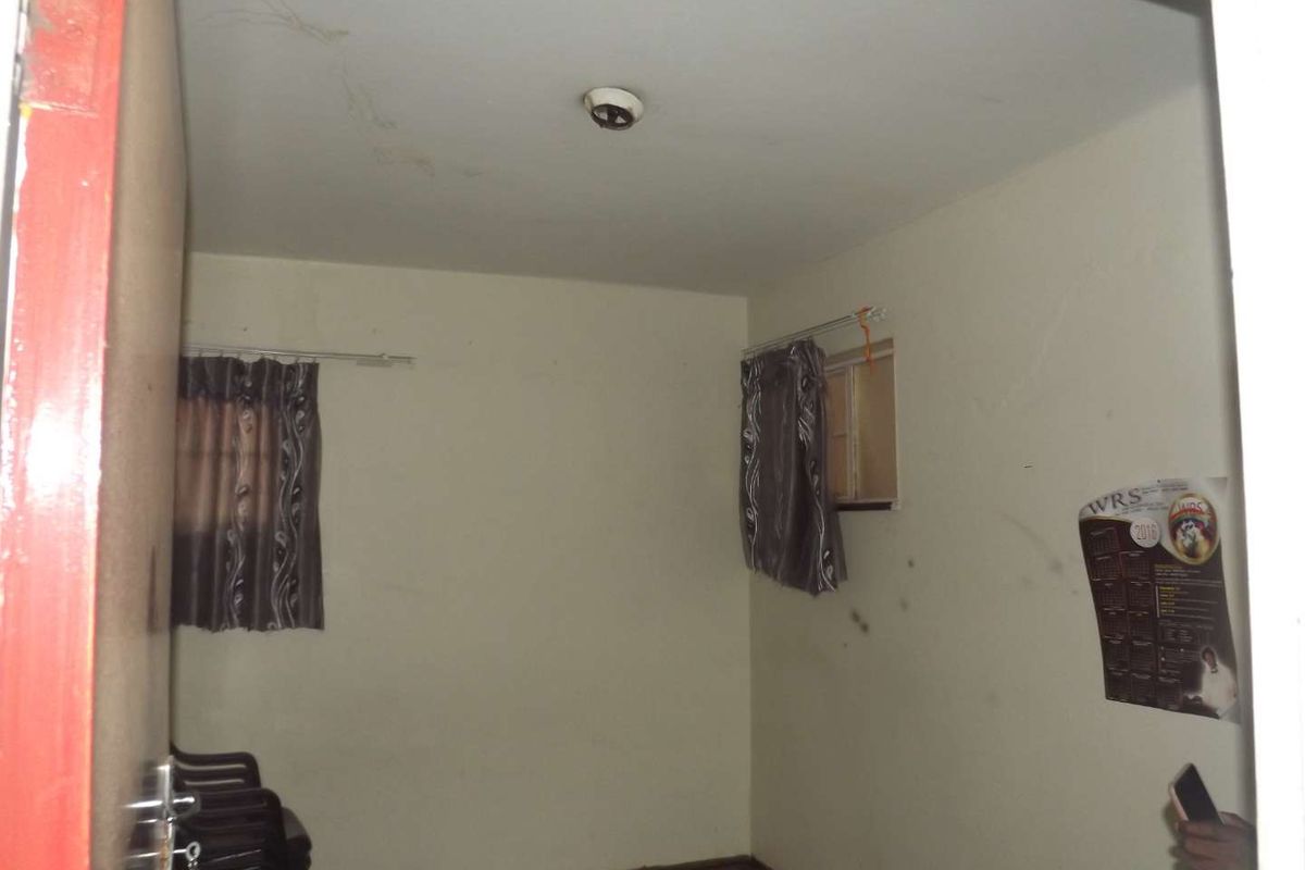 **Charming Room for Rent in Prime Location** - Photo 4