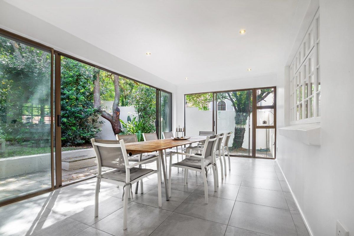 MODERN, STYLISH FAMILY HOME FOR SALE IN FOURWAYS GARDENS - Photo 5