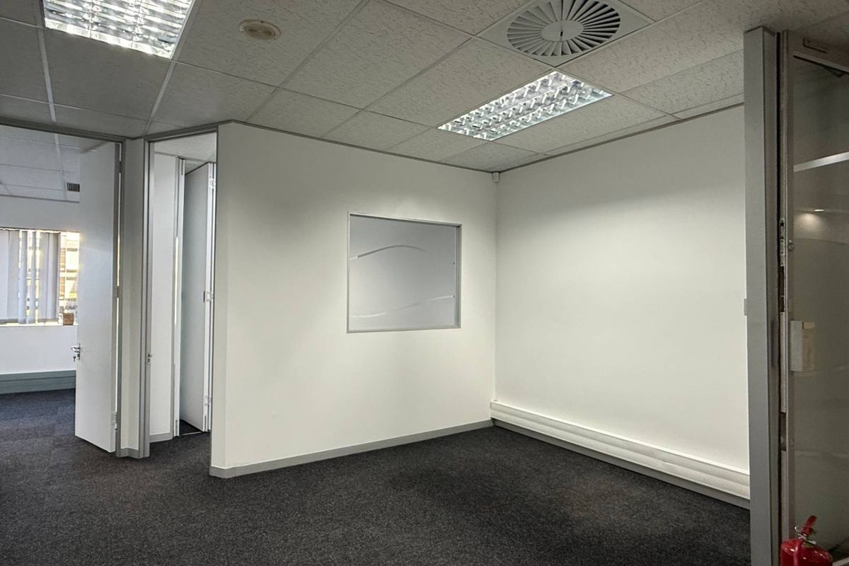 255m2 of prime CBD Office Space - Photo 3