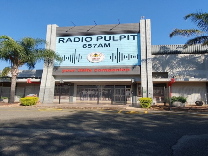 **3,300 sqm Office Building with 4,814 sqm Vacant Land** - Photo 4
