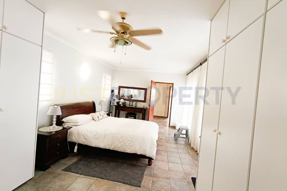 Spacious 3-Bedroom Townhouse - Swakopmund Central - Photo 2