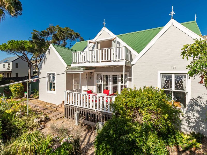 4 Bedrooms & Study - Photo 2