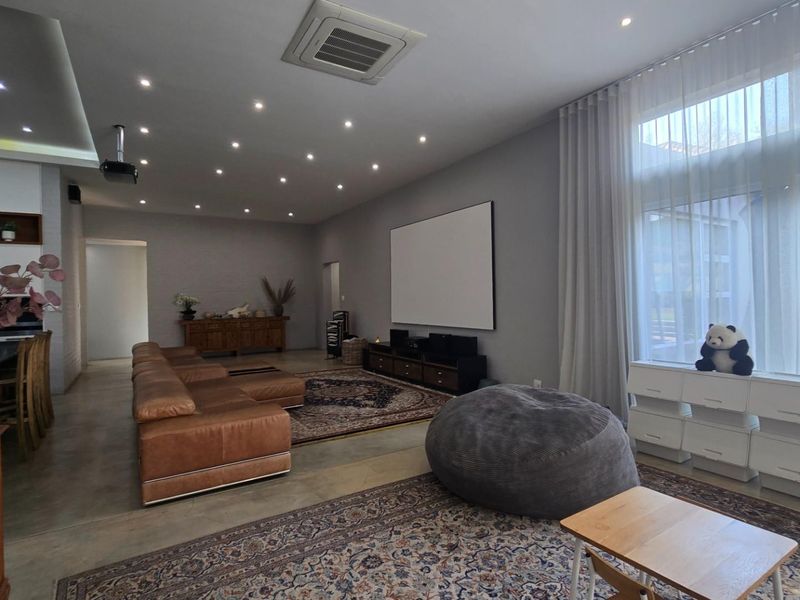 Architectural Elegance | A Bespoke Residence Designed for Modern Luxury - Photo 10