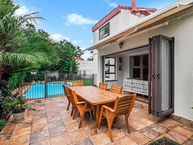 Stunning 3 Bedroom Home For Sale in Fourways - Photo 10