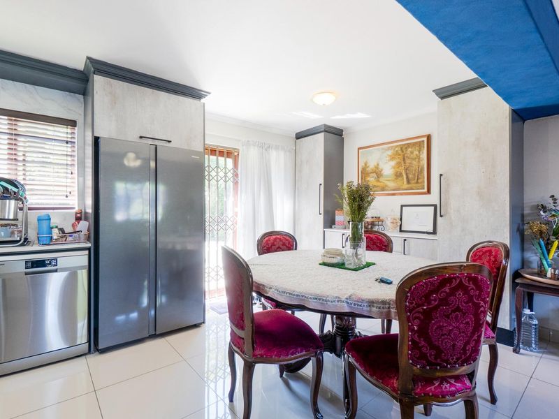 Tuscan modern villa - Photo 9