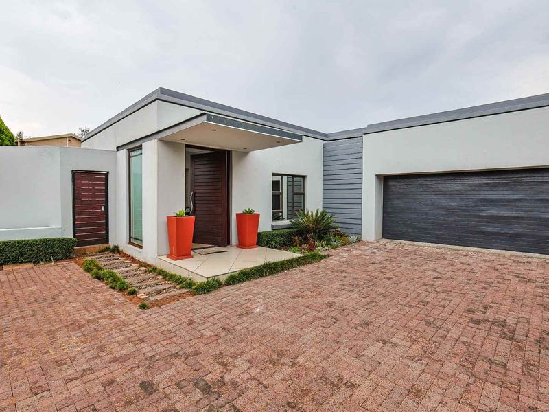 Spacious 4-Bedroom Family Home – Semi-Furnished Option Available | R38,000 - Photo 2