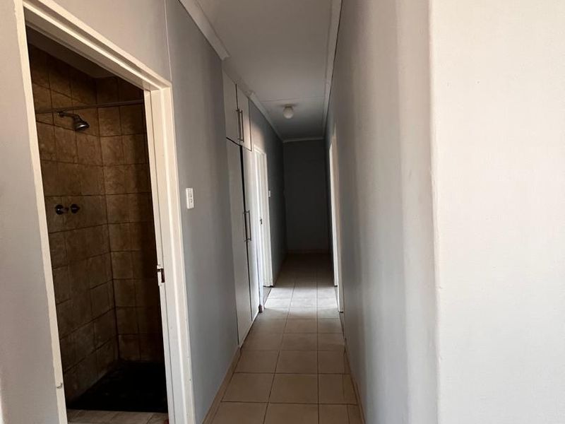 🏡 For Sale: Spacious Residential Property in Extension 1, Outapi - Photo 7