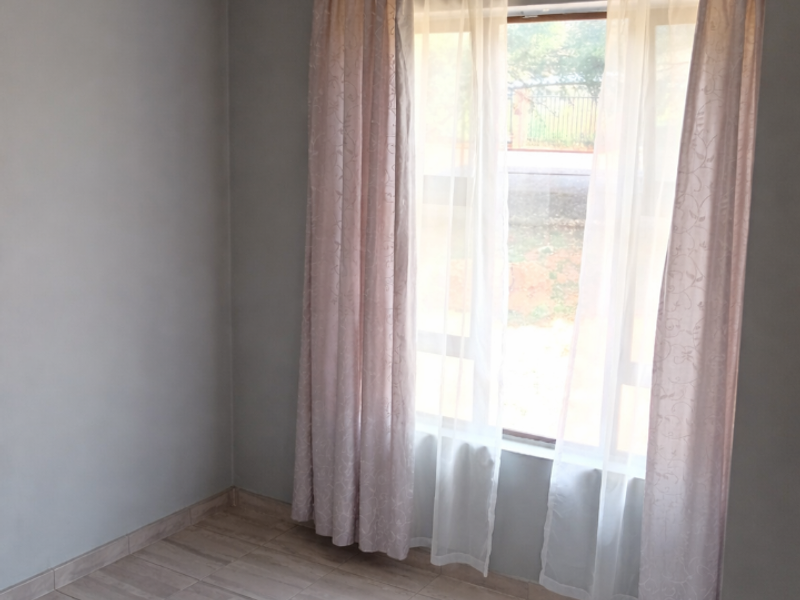 Move-In Ready Dream Home: Perfect for Families and Pet Lovers! - Photo 8