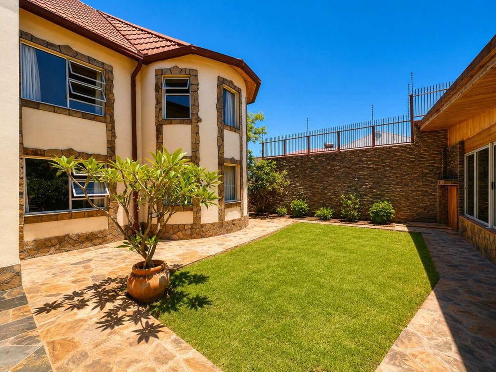 Courtyard View