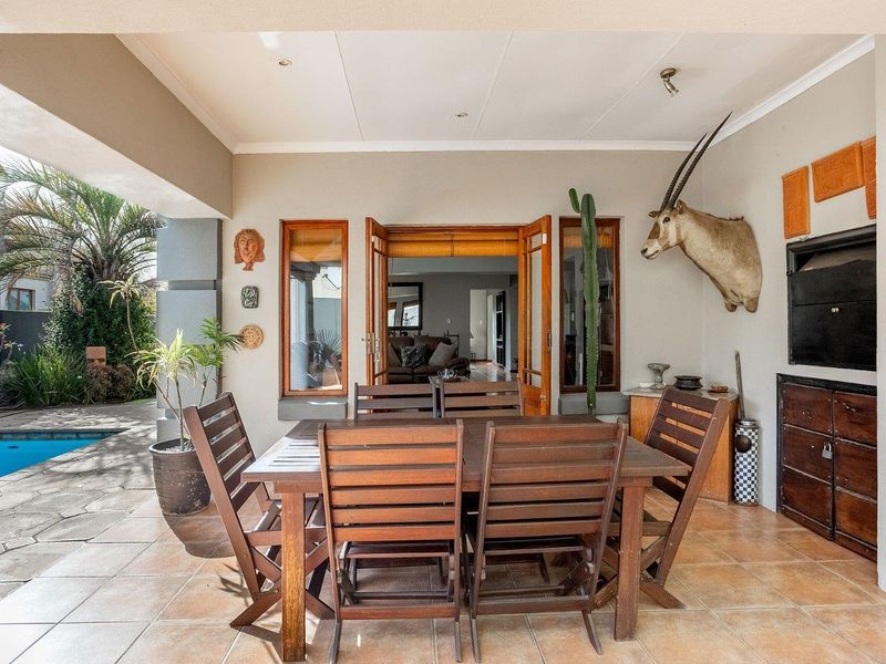 5-Bedroom Home in Sought-After Security Estate - Photo 6