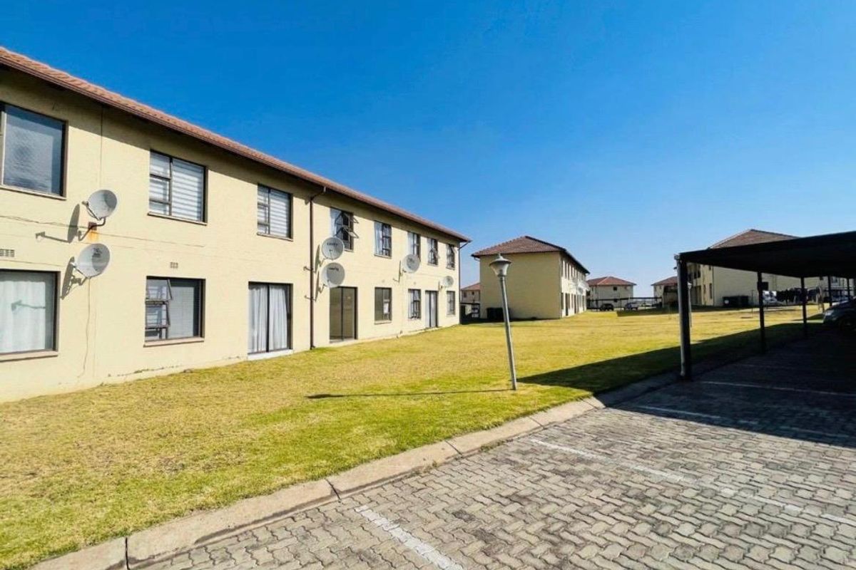 2 bedroom home for sale in parkrand - Photo 4