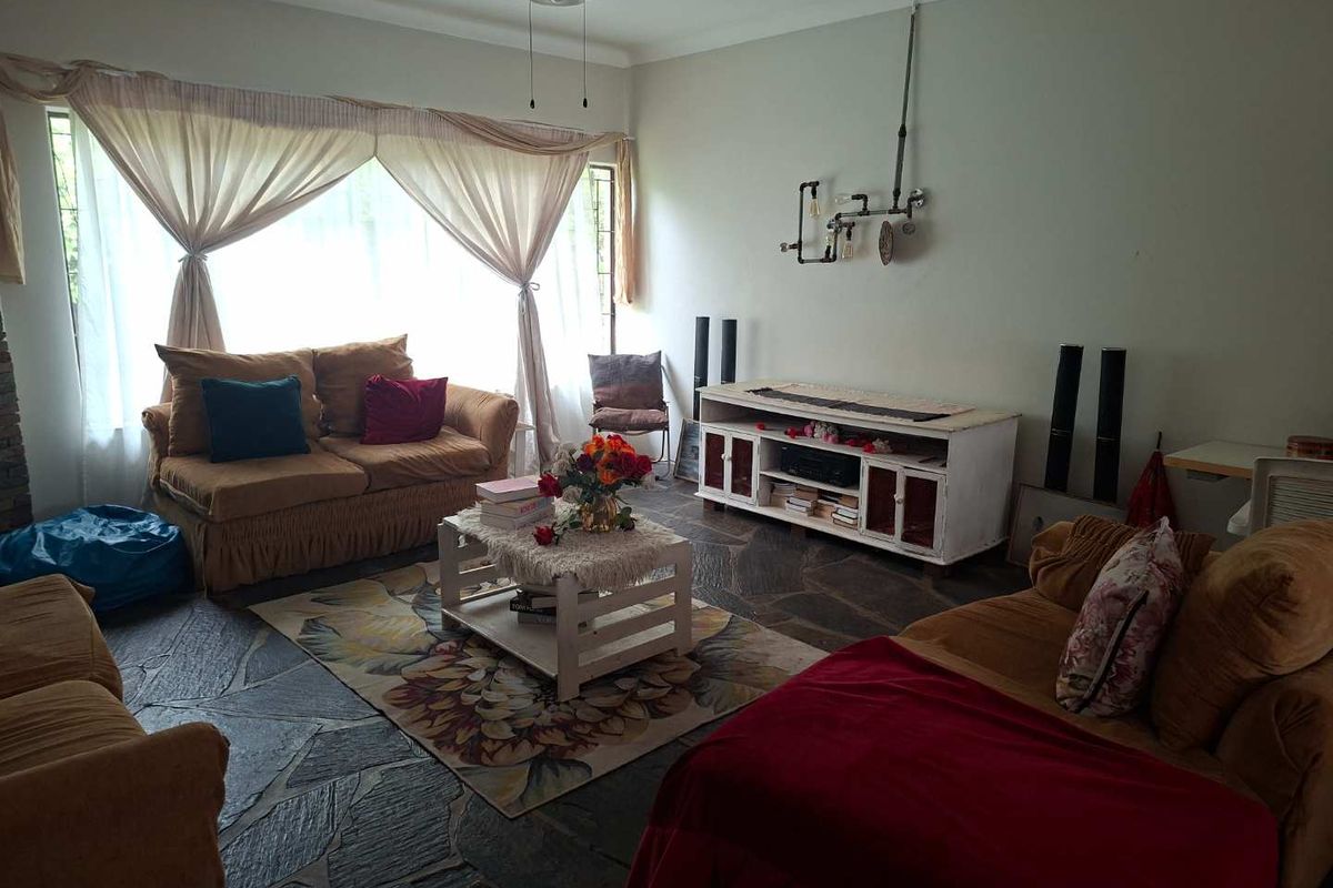 Charming 3-Bedroom Home with Modern Amenities Available for Rent - Photo 2