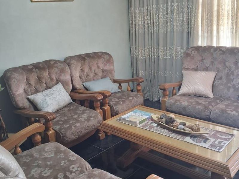 Spacious 4-Bedroom Duplex for Sale – Ideal for Families or Investment! - Photo 4