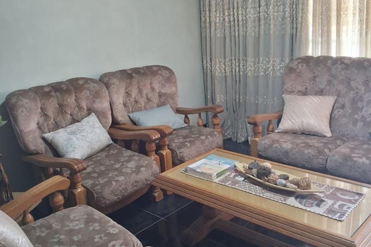 Spacious 4-Bedroom Duplex for Sale – Ideal for Families or Investment! - Photo 4