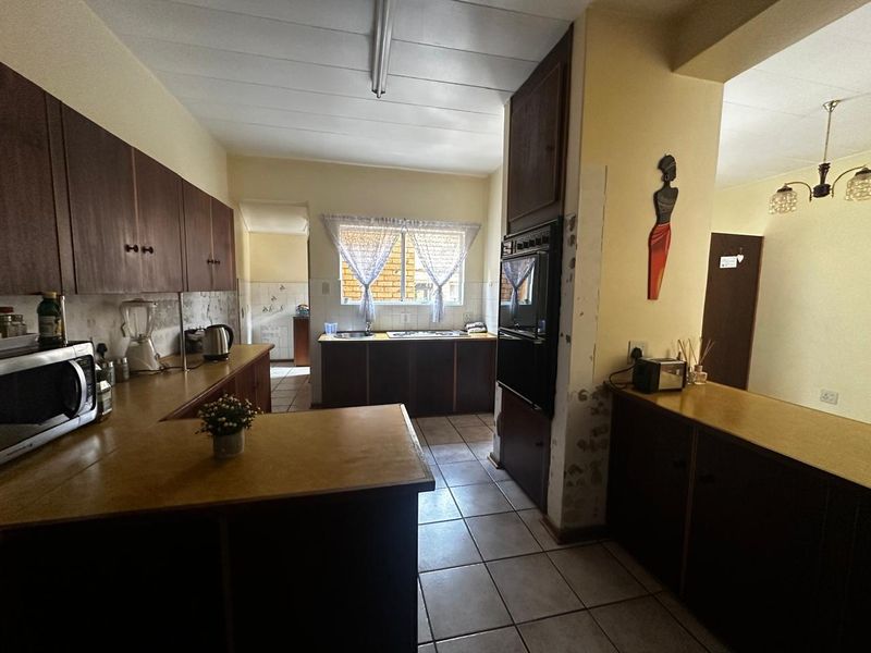 Unlock Your Dream Home Potential - Photo 2